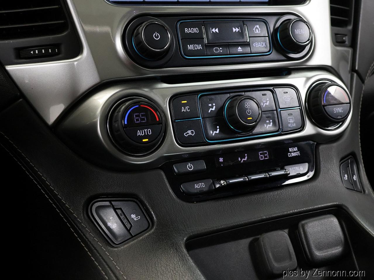 Chevrolet Suburban 4WD 4dr 1500 LT 2018