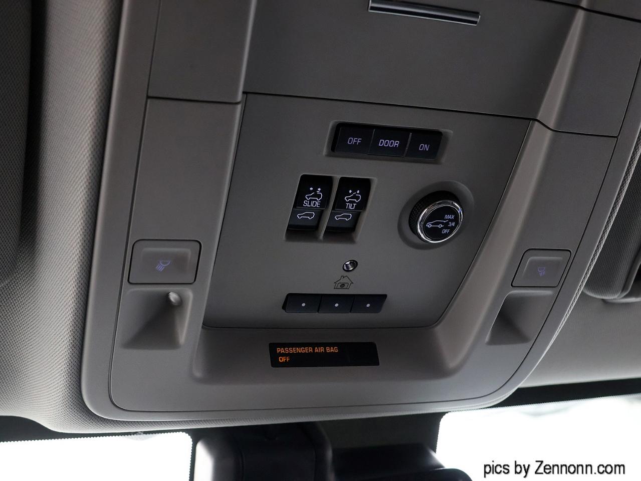Chevrolet Suburban 4WD 4dr 1500 LT 2018