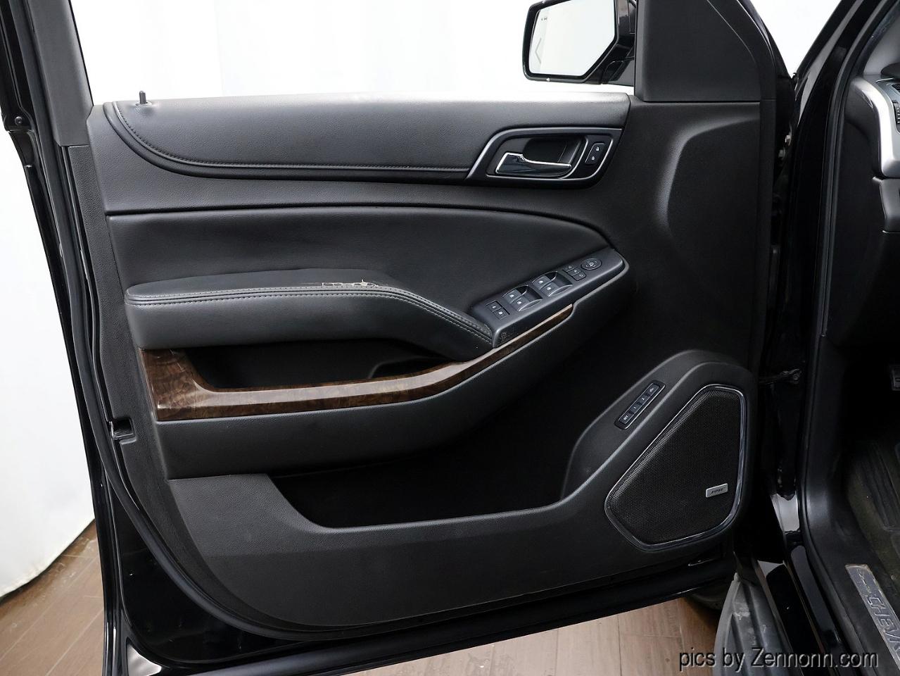 Chevrolet Suburban 4WD 4dr 1500 LT 2018