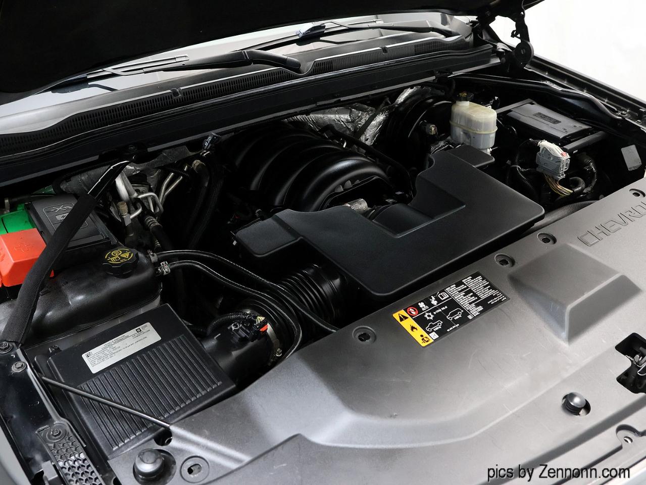 Chevrolet Suburban 4WD 4dr 1500 LT 2018