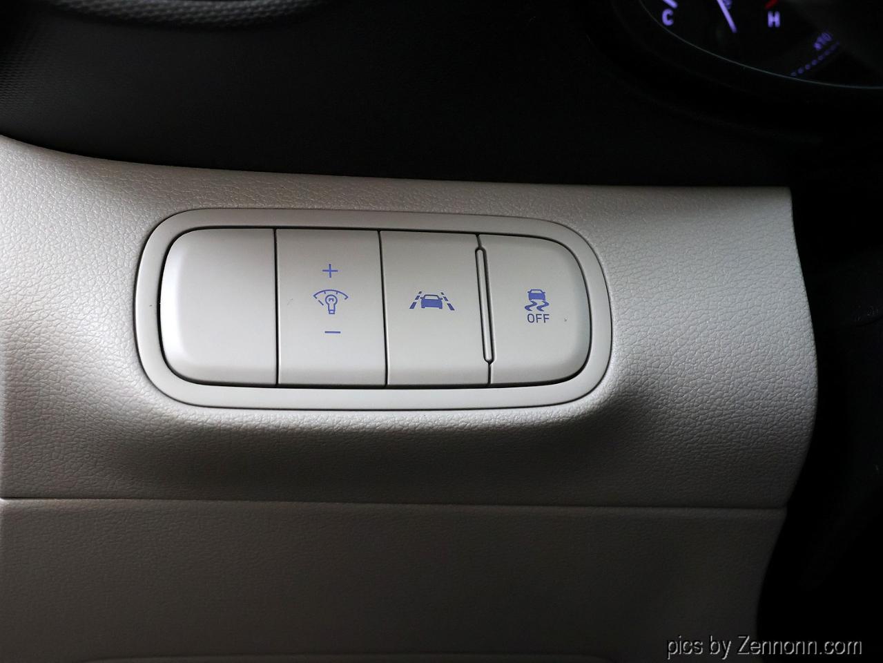 Hyundai Venue SEL IVT 2020