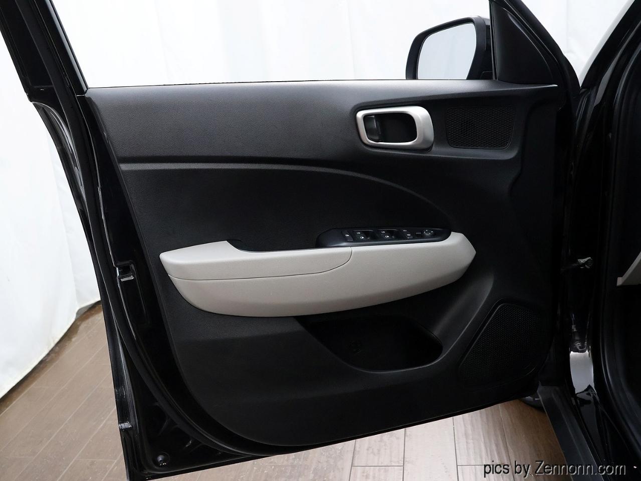 Hyundai Venue SEL IVT 2020