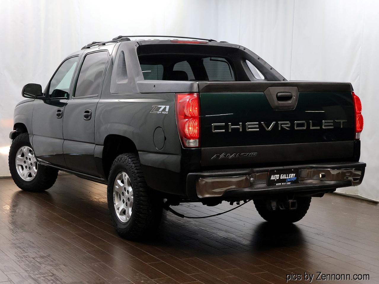 Chevrolet Avalanche 1500 5dr Crew Cab 130" WB 4WD Z71 2004