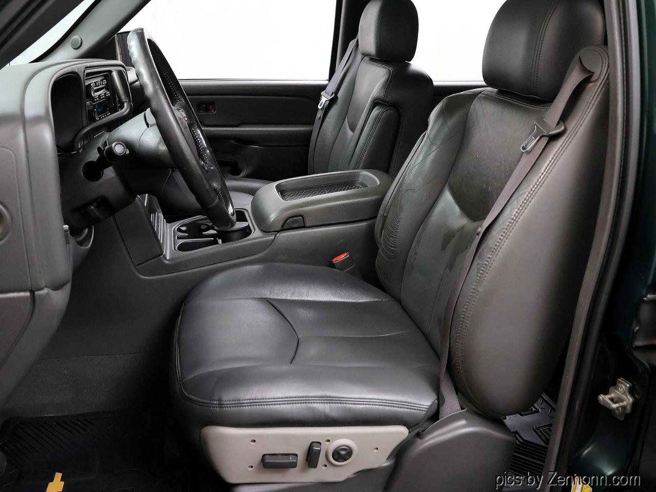 Chevrolet Avalanche 1500 5dr Crew Cab 130" WB 4WD Z71 2004