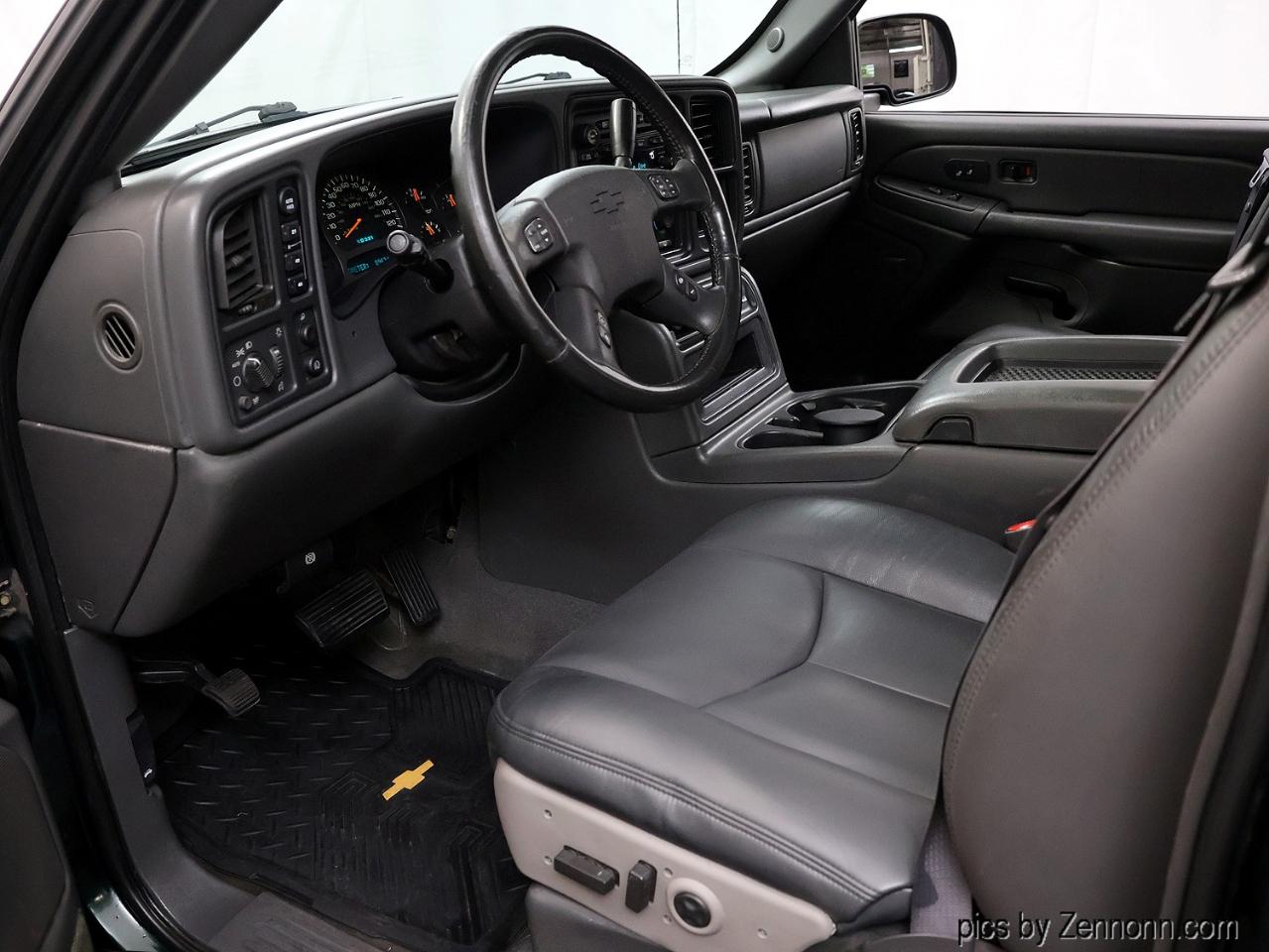 Chevrolet Avalanche 1500 5dr Crew Cab 130" WB 4WD Z71 2004