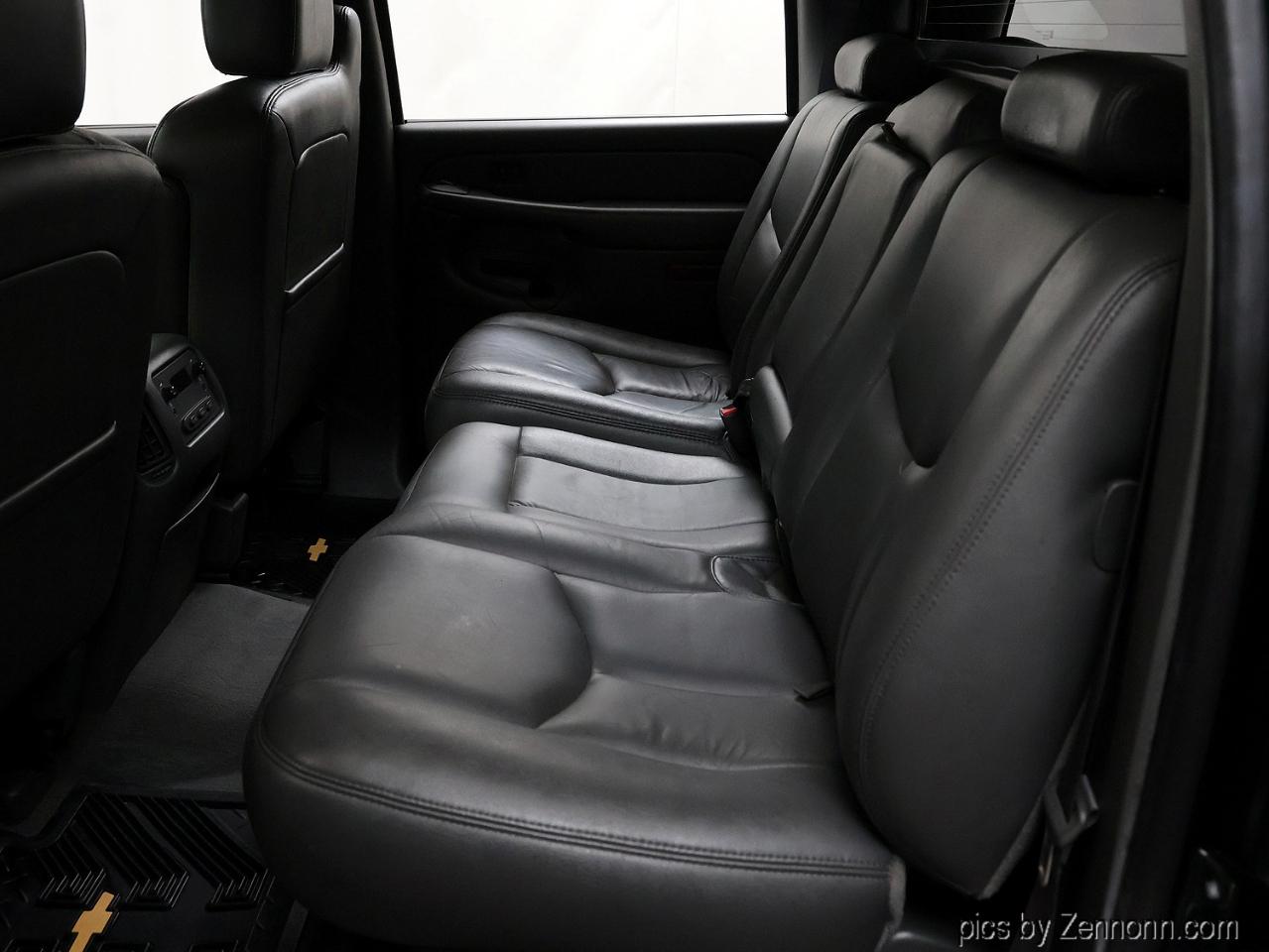 Chevrolet Avalanche 1500 5dr Crew Cab 130" WB 4WD Z71 2004