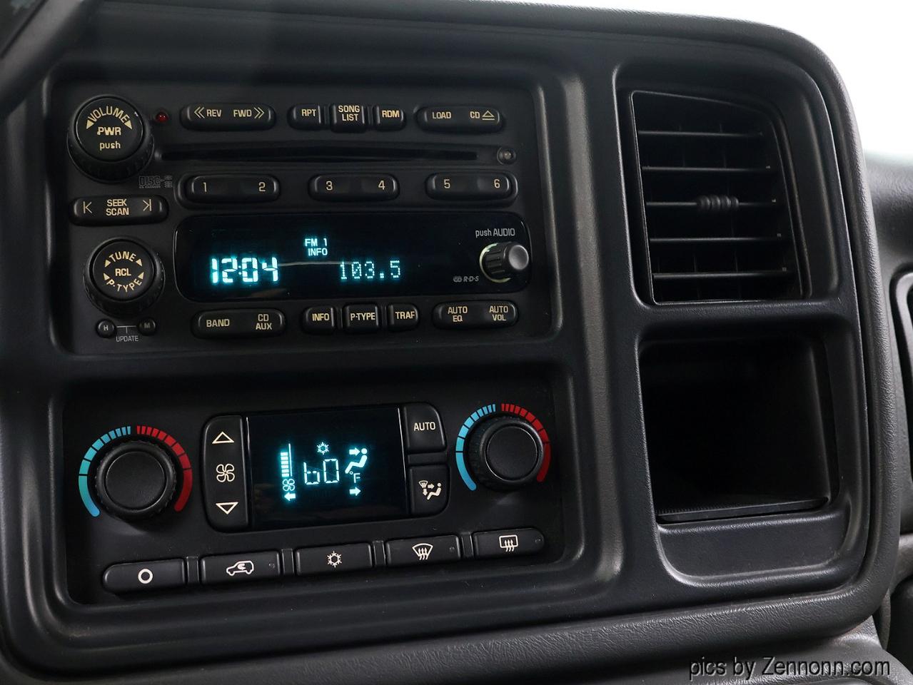 Chevrolet Avalanche 1500 5dr Crew Cab 130" WB 4WD Z71 2004