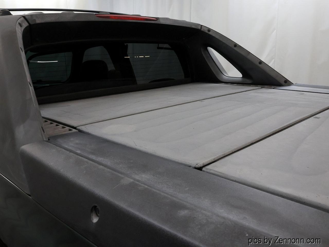 Chevrolet Avalanche 1500 5dr Crew Cab 130" WB 4WD Z71 2004