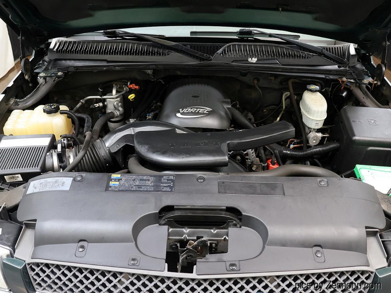 Chevrolet Avalanche 1500 5dr Crew Cab 130" WB 4WD Z71 2004