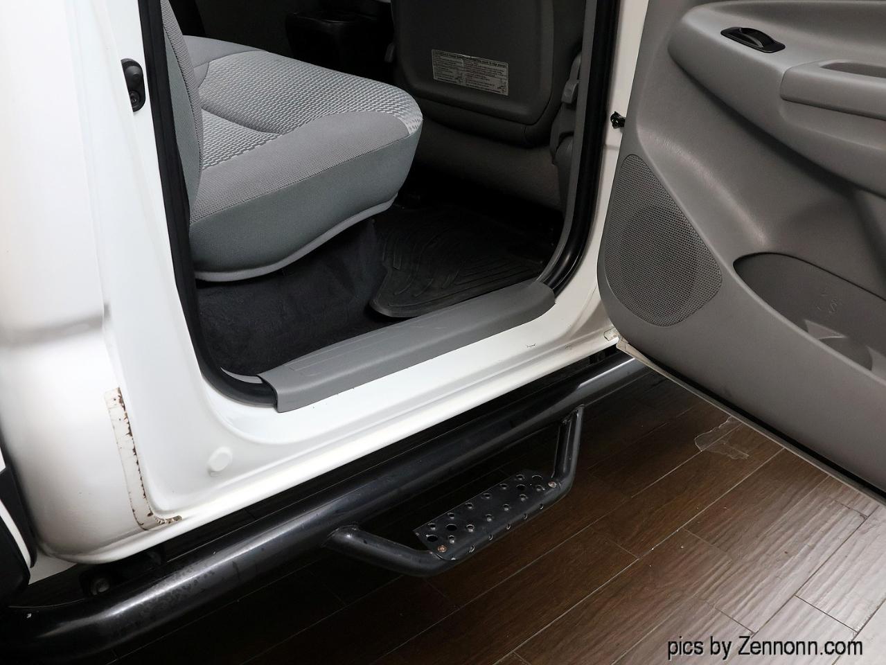 Toyota Tacoma 2WD Double Cab I4 AT PreRunner (Natl) 2015