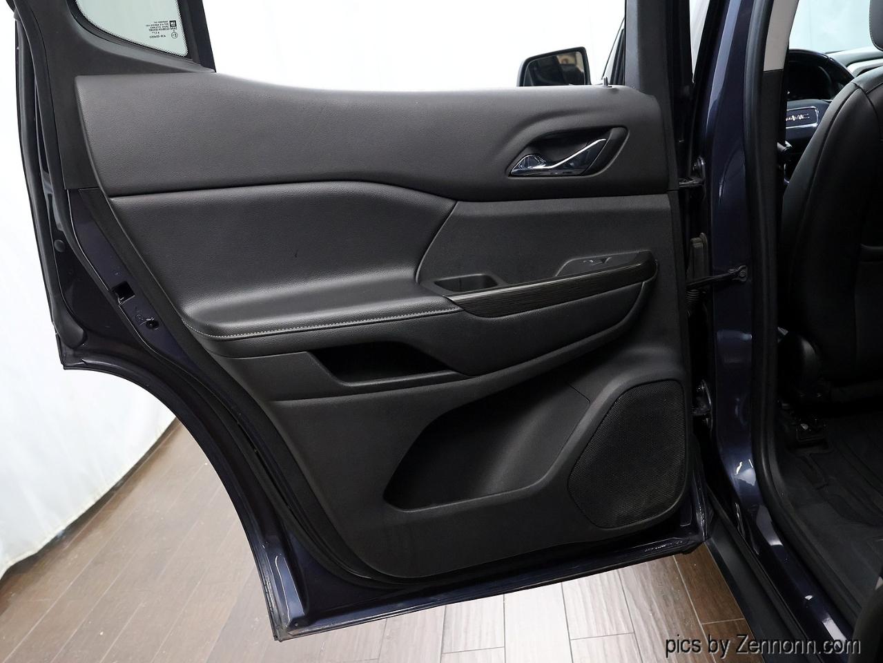 GMC Acadia AWD 4dr SLT w/SLT-1 2019