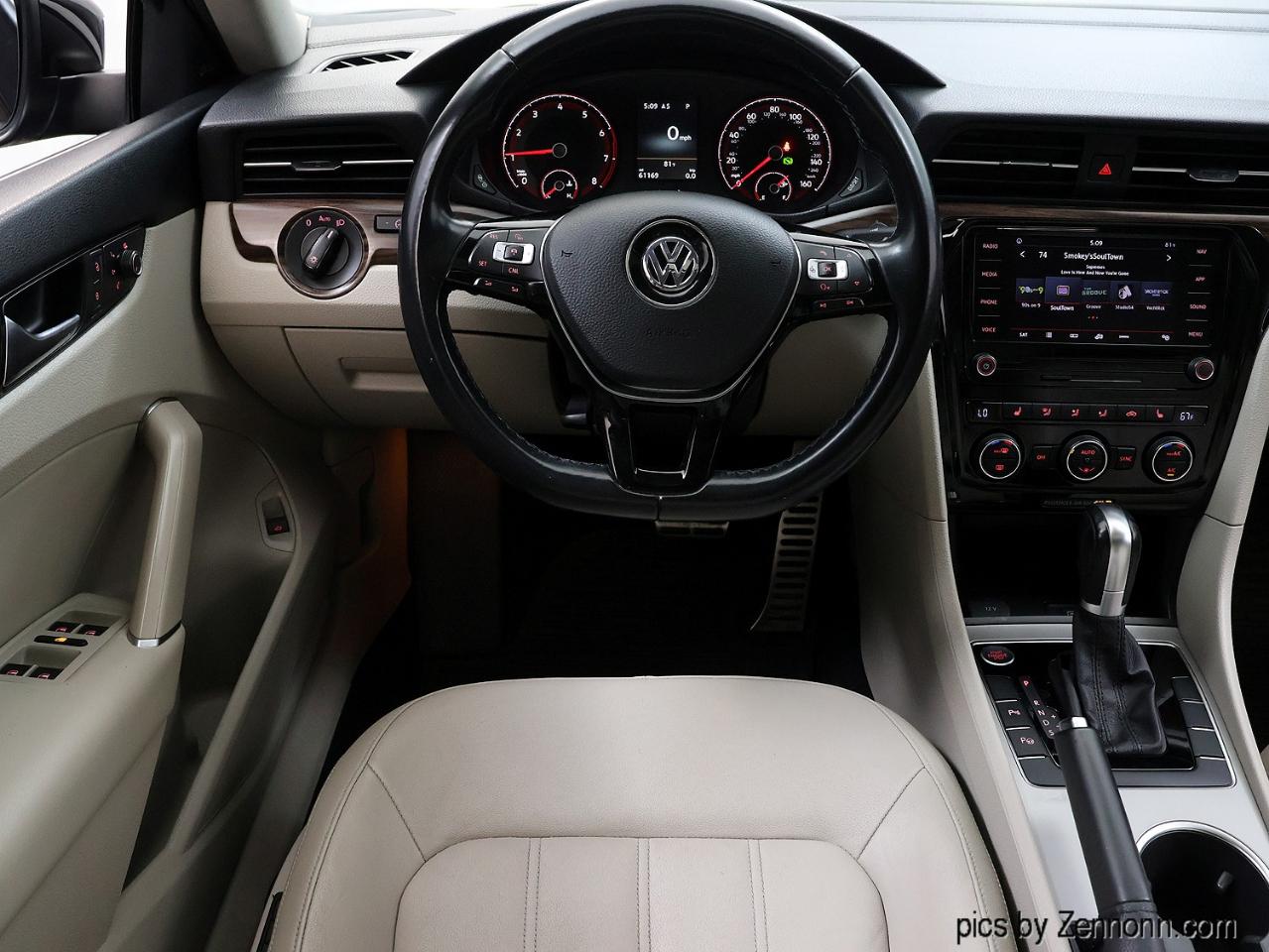 Volkswagen Passat 2.0T SEL Auto 2020