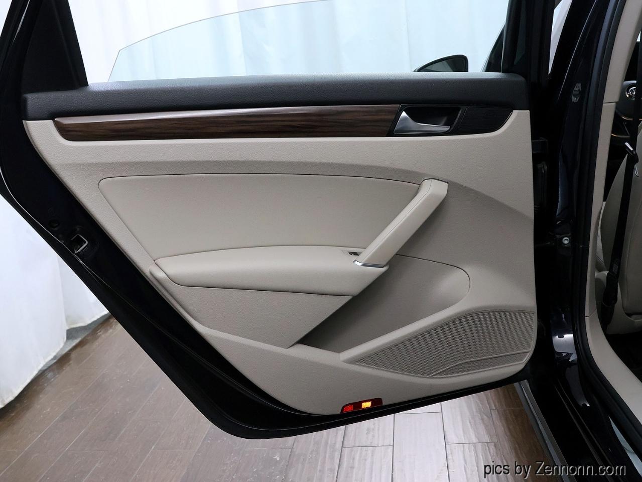 Volkswagen Passat 2.0T SEL Auto 2020