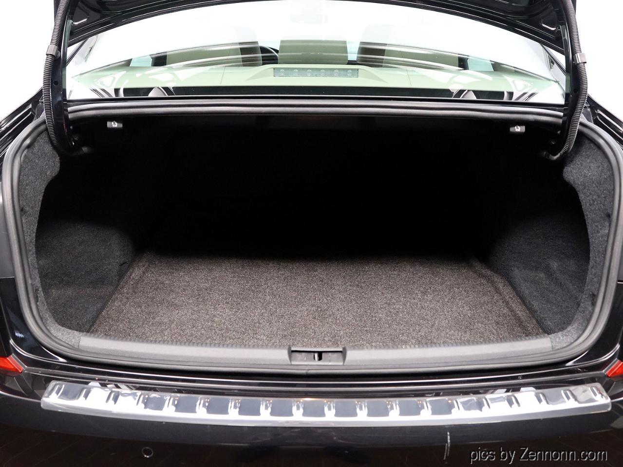 Volkswagen Passat 2.0T SEL Auto 2020