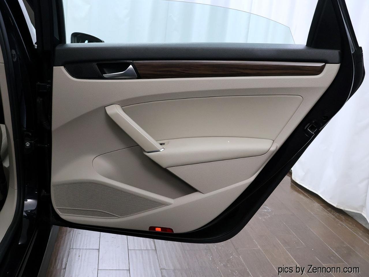 Volkswagen Passat 2.0T SEL Auto 2020