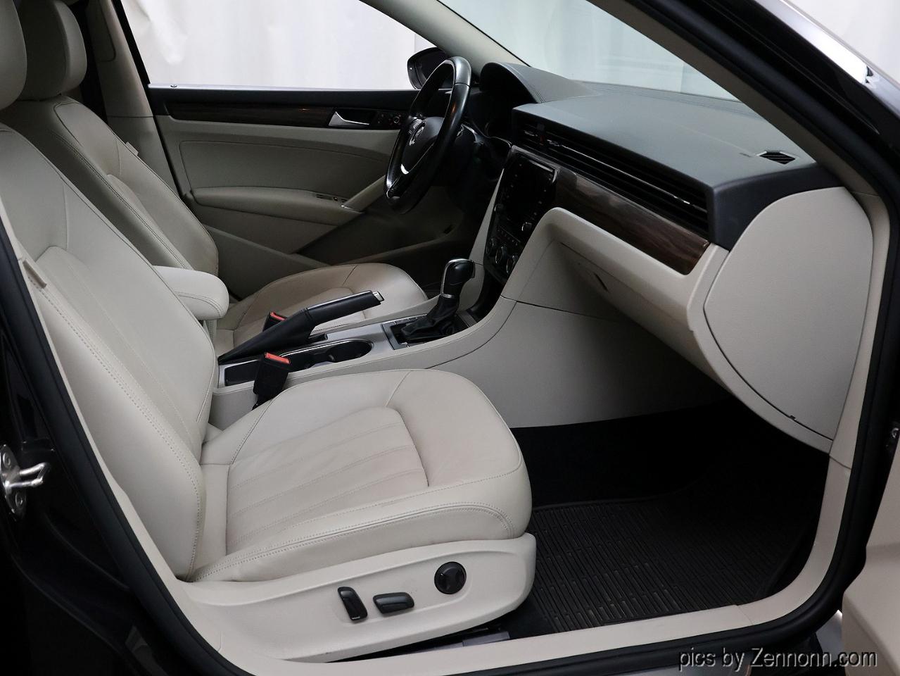 Volkswagen Passat 2.0T SEL Auto 2020