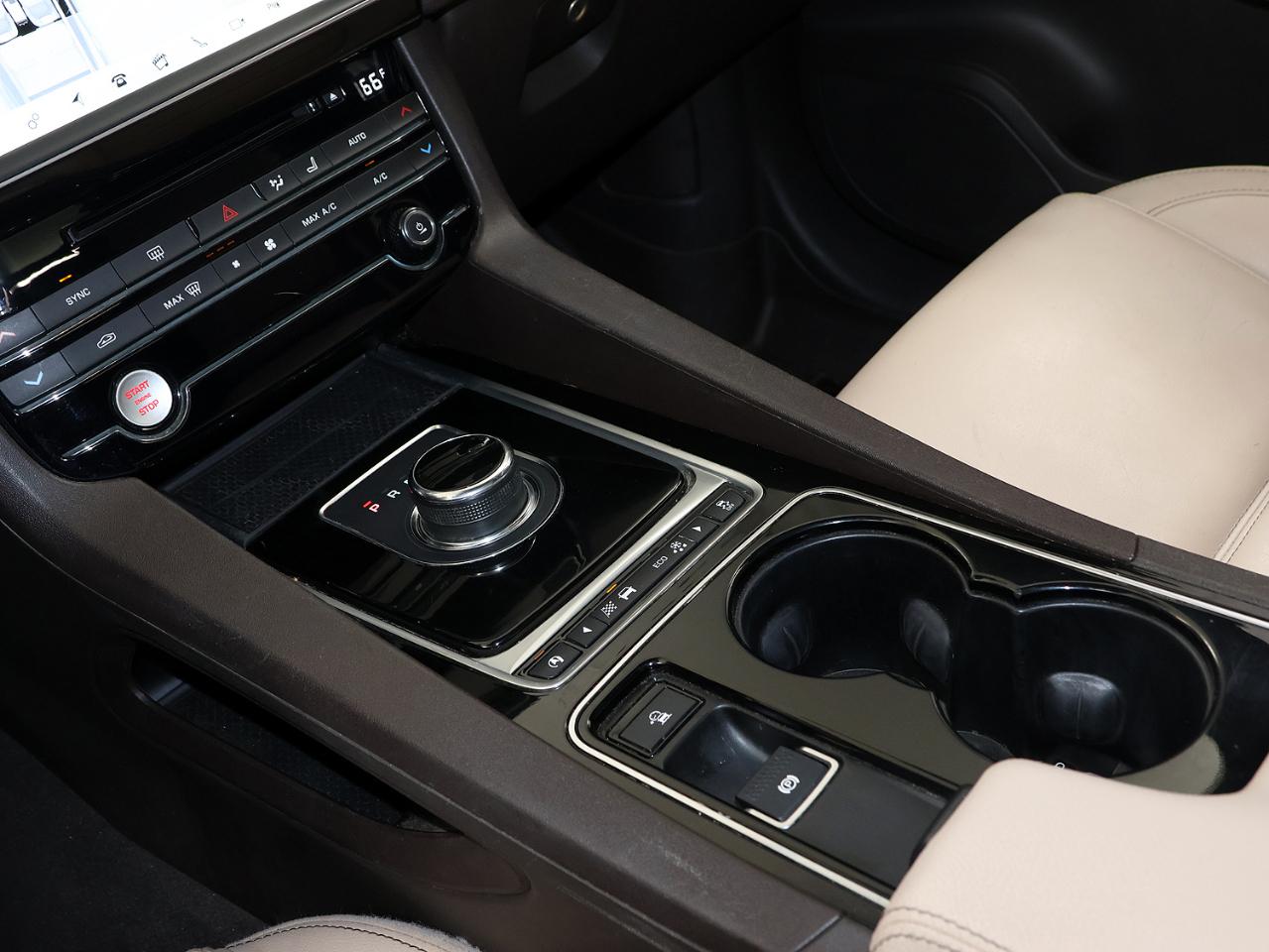 Jaguar F-Pace 35t Prestige AWD 2017