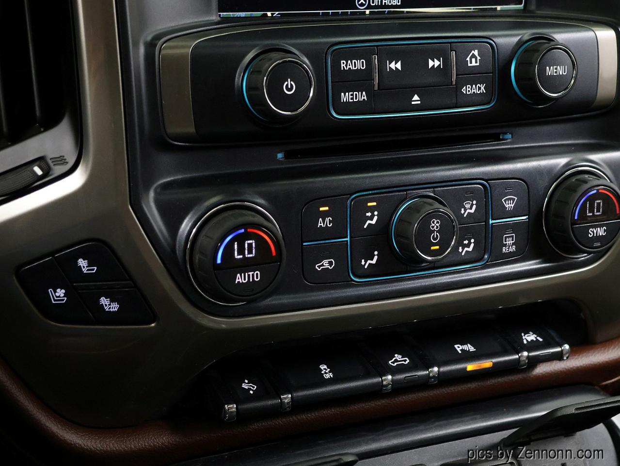 Chevrolet Silverado 1500 4WD Crew Cab 143.5" High Country 2016