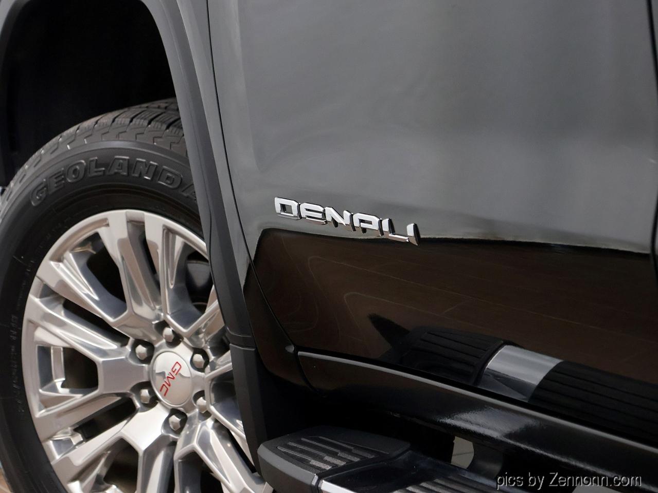 GMC Sierra 1500 4WD Crew Cab 147" Denali 2019