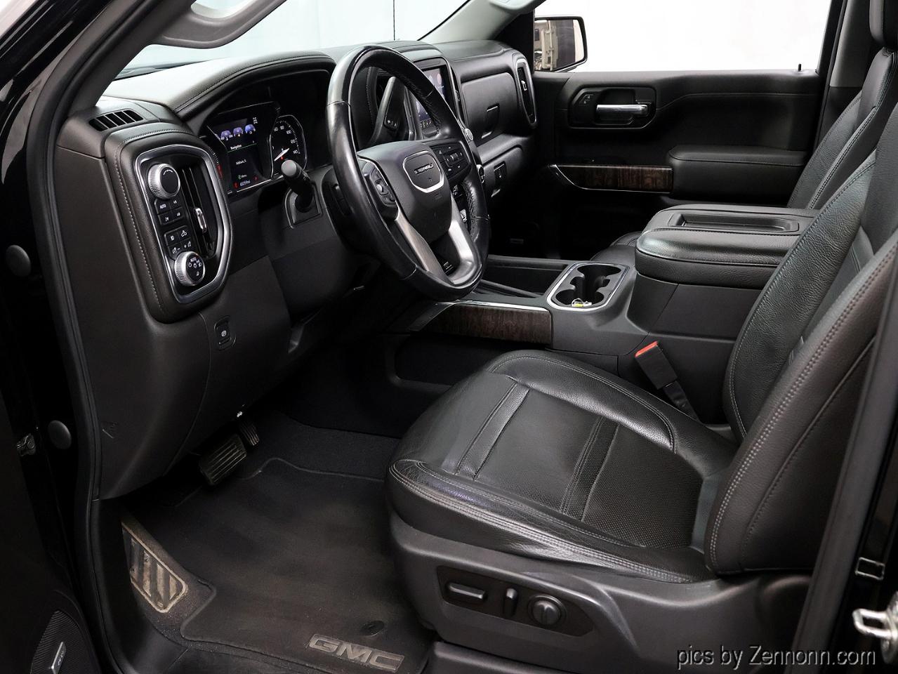 GMC Sierra 1500 4WD Crew Cab 147" Denali 2019