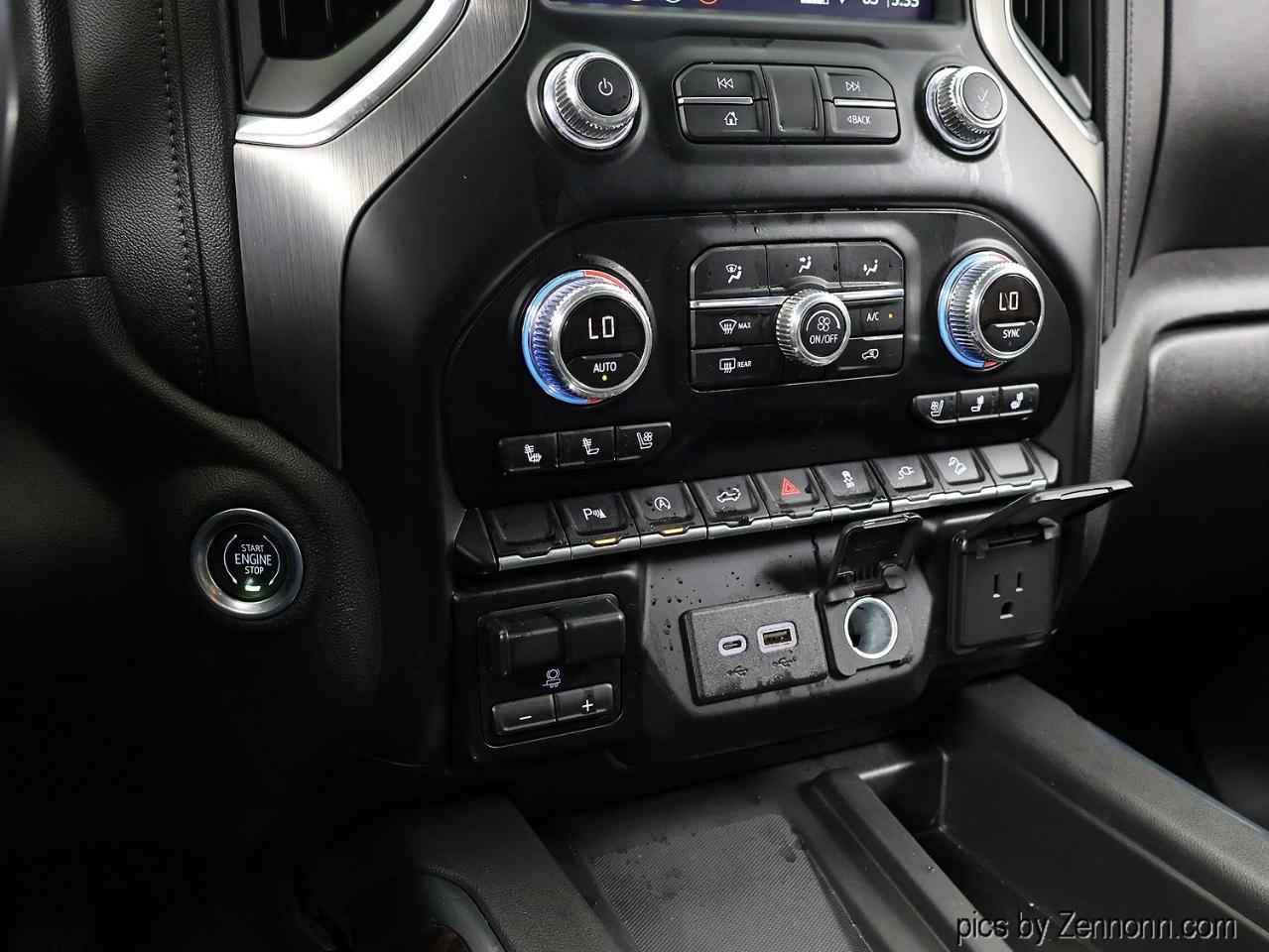 GMC Sierra 1500 4WD Crew Cab 147" Denali 2019