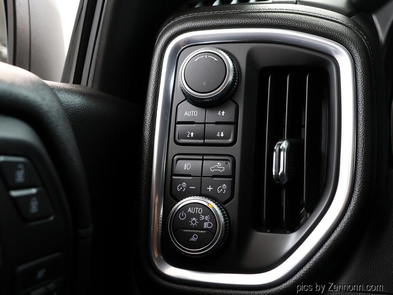 GMC Sierra 1500 4WD Crew Cab 147" Denali 2019