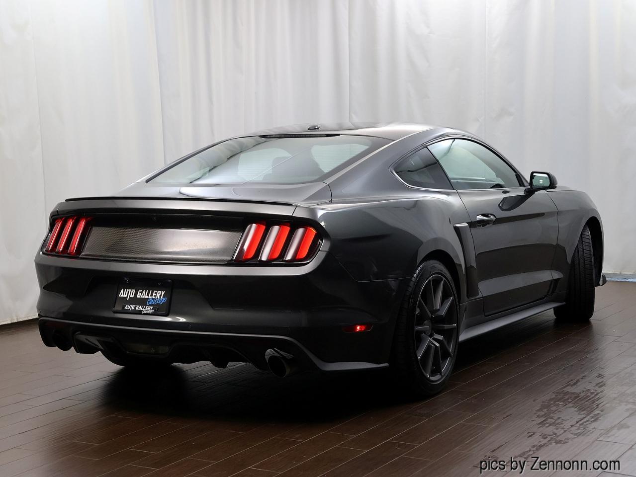 Ford Mustang EcoBoost Fastback 2017