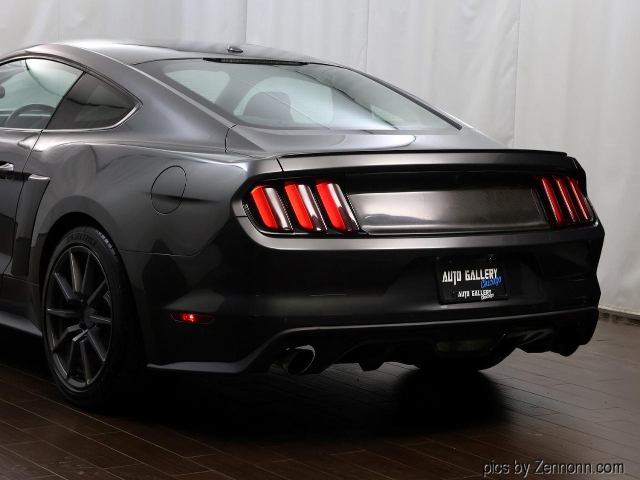 Ford Mustang EcoBoost Fastback 2017