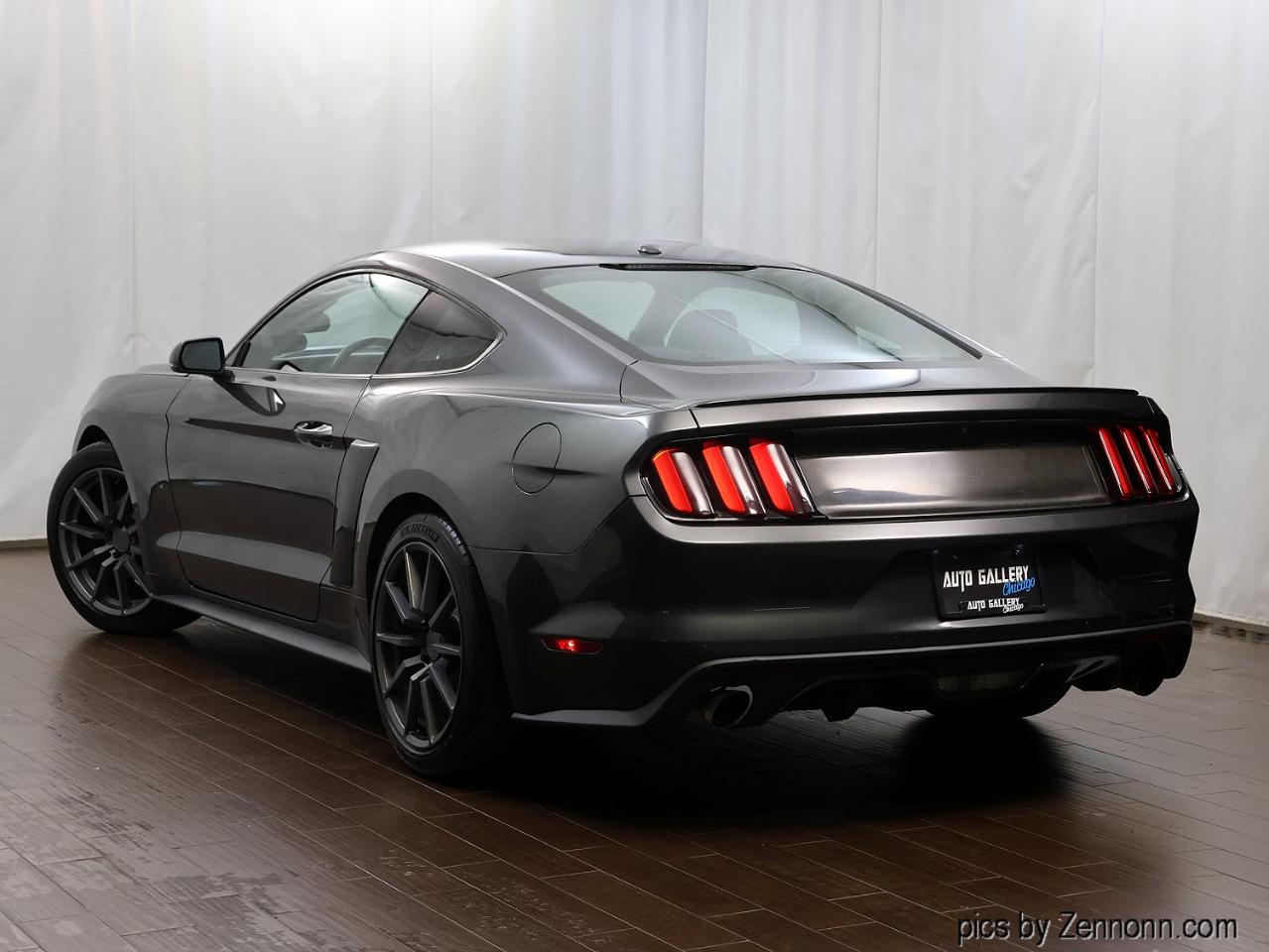 Ford Mustang EcoBoost Fastback 2017