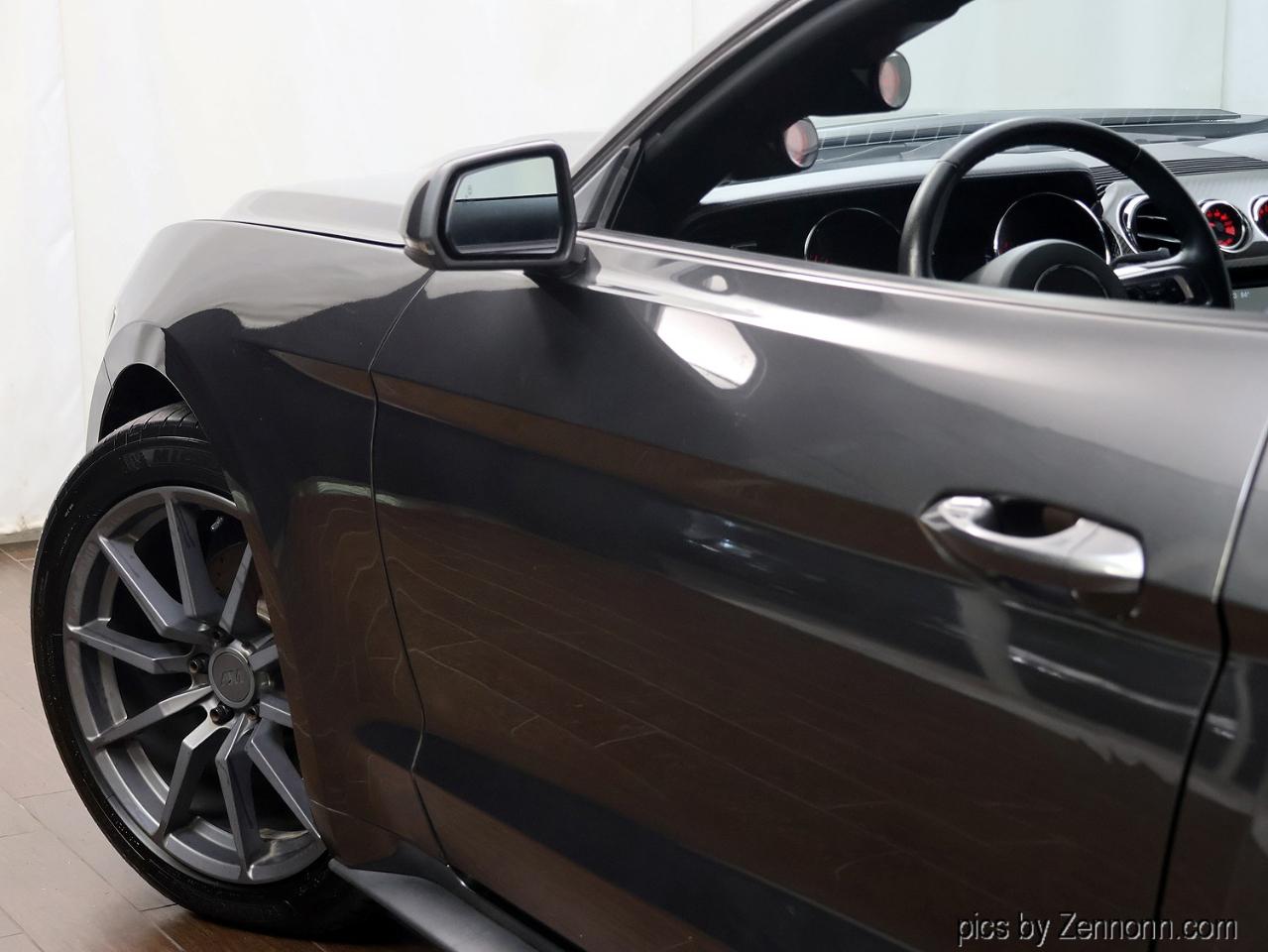 Ford Mustang EcoBoost Fastback 2017
