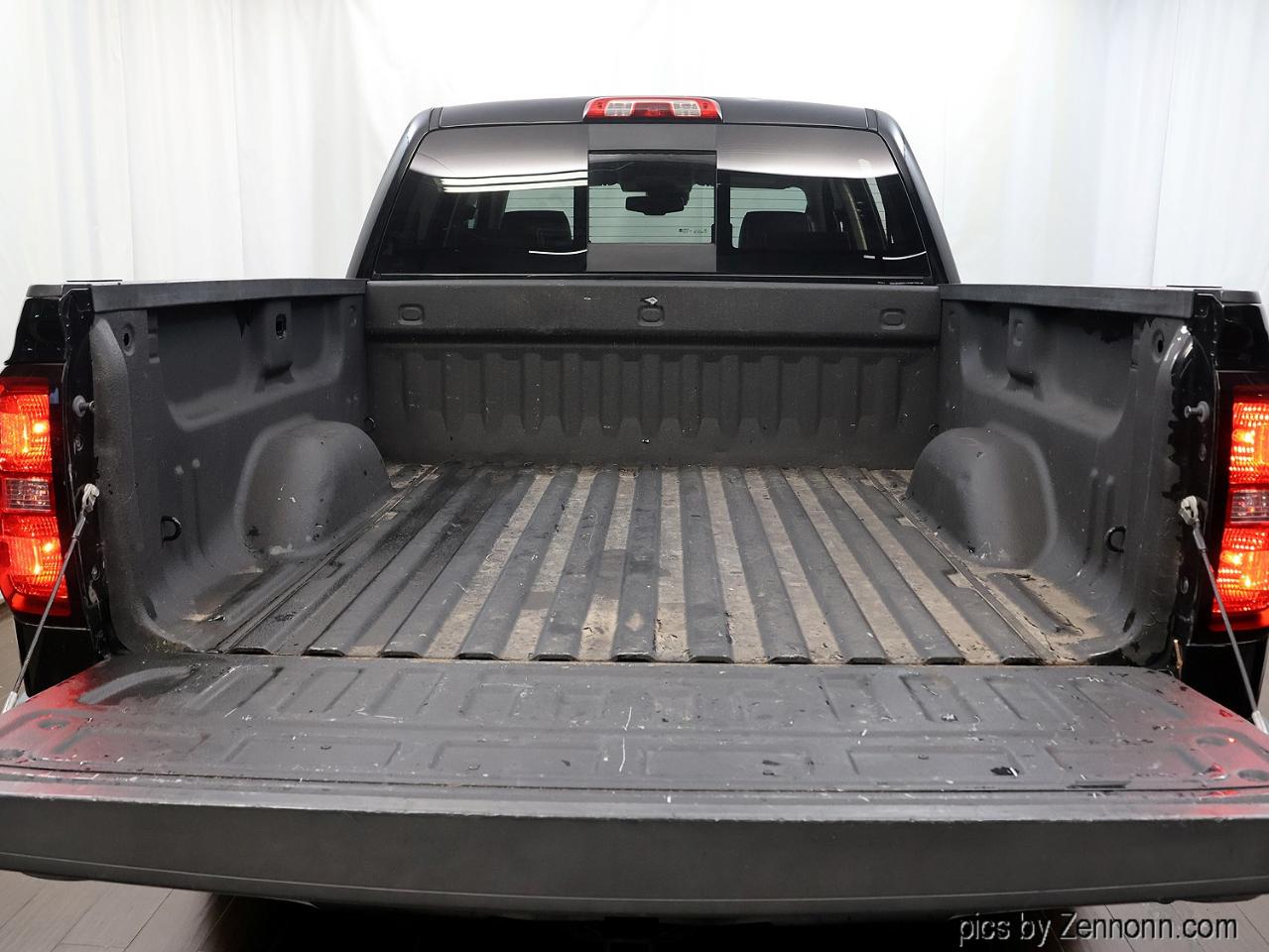 Chevrolet Silverado 1500 4WD Crew Cab 143.5" High Country 2014