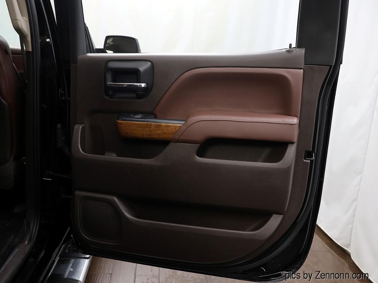 Chevrolet Silverado 1500 4WD Crew Cab 143.5" High Country 2014