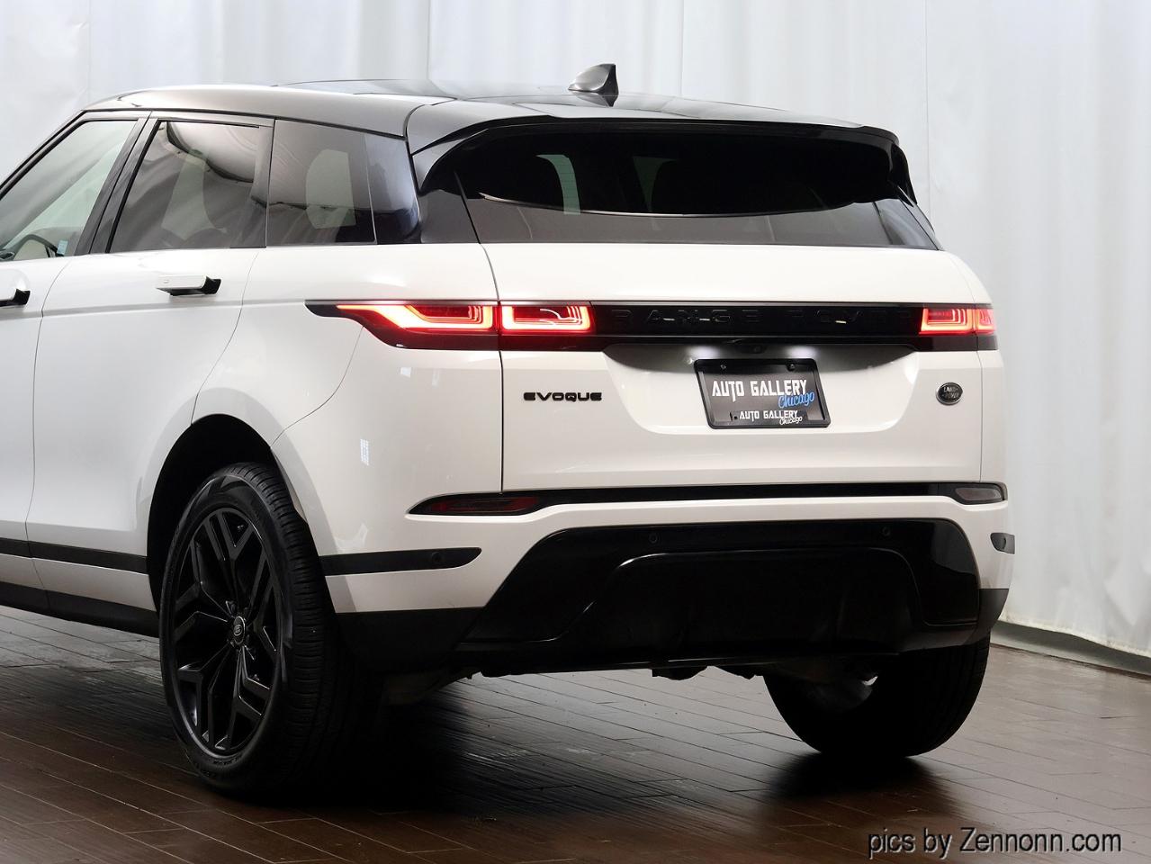 Land Rover Range Rover Evoque SE AWD 2021