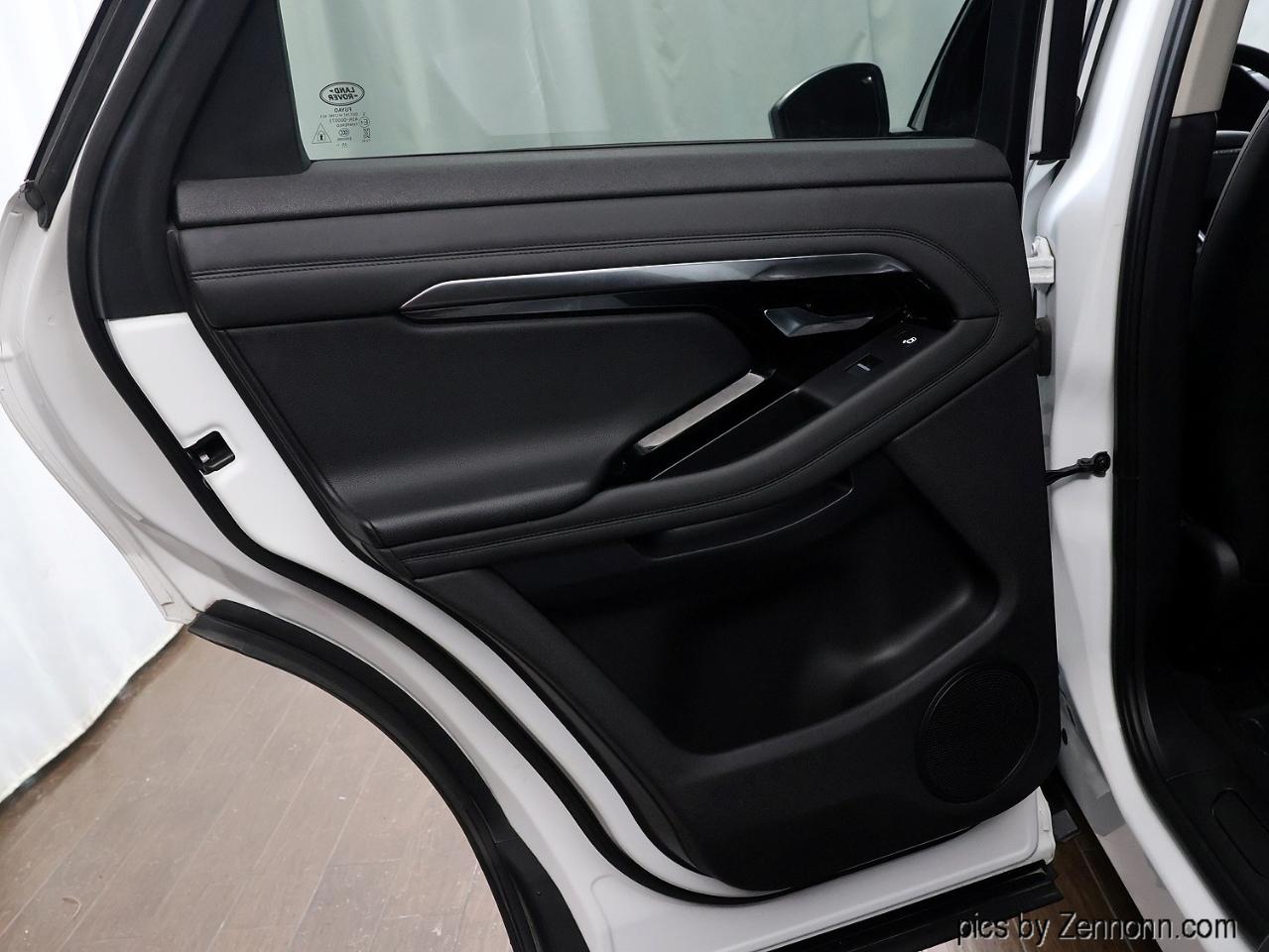 Land Rover Range Rover Evoque SE AWD 2021