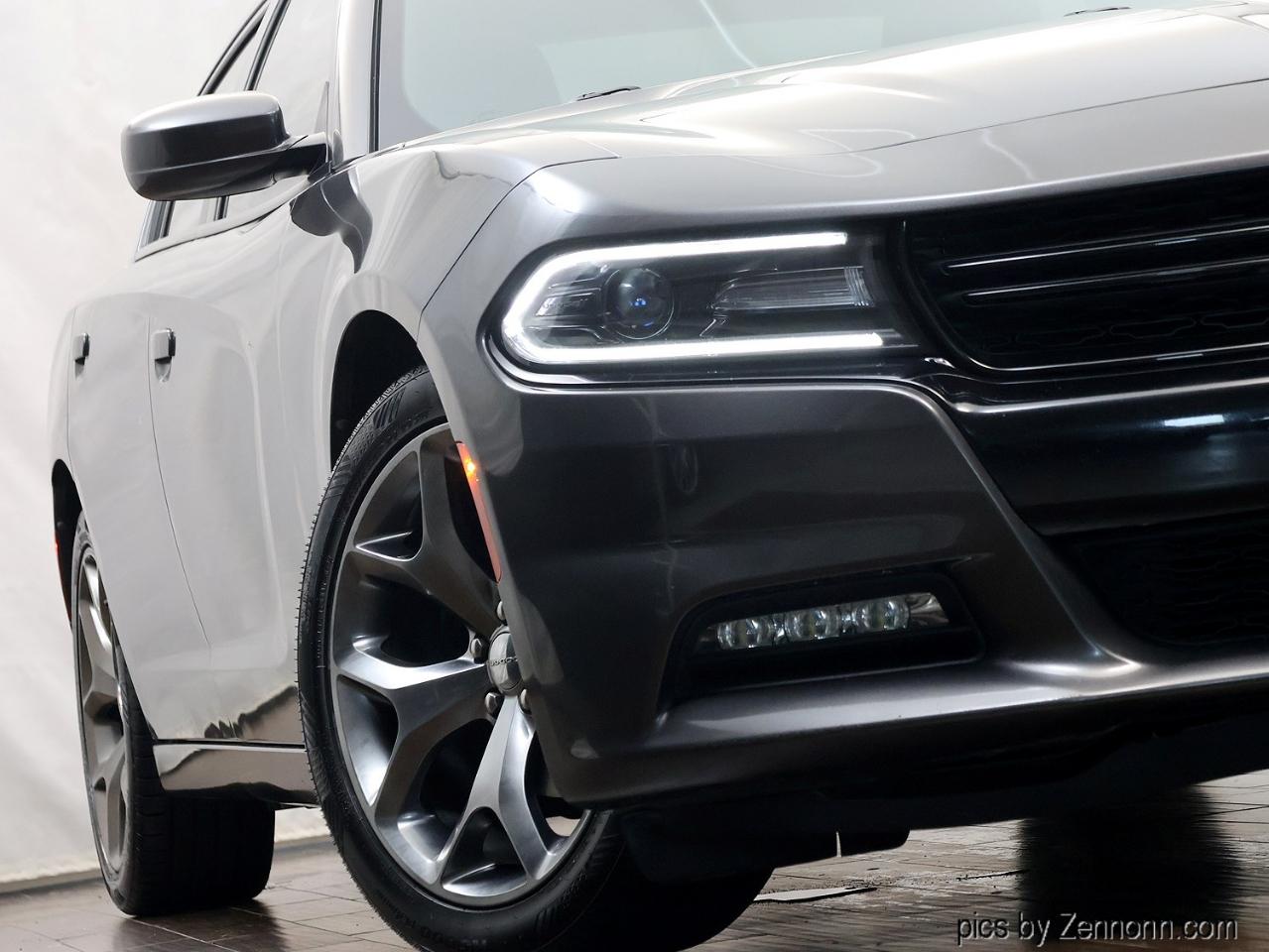Dodge Charger 4dr Sdn SXT RWD 2016