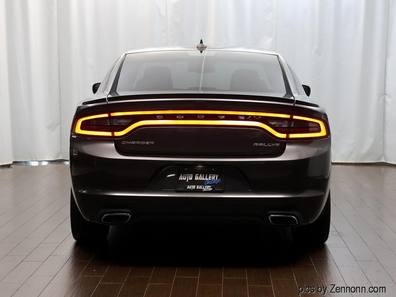 Dodge Charger 4dr Sdn SXT RWD 2016