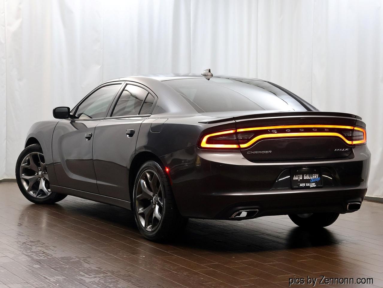 Dodge Charger 4dr Sdn SXT RWD 2016