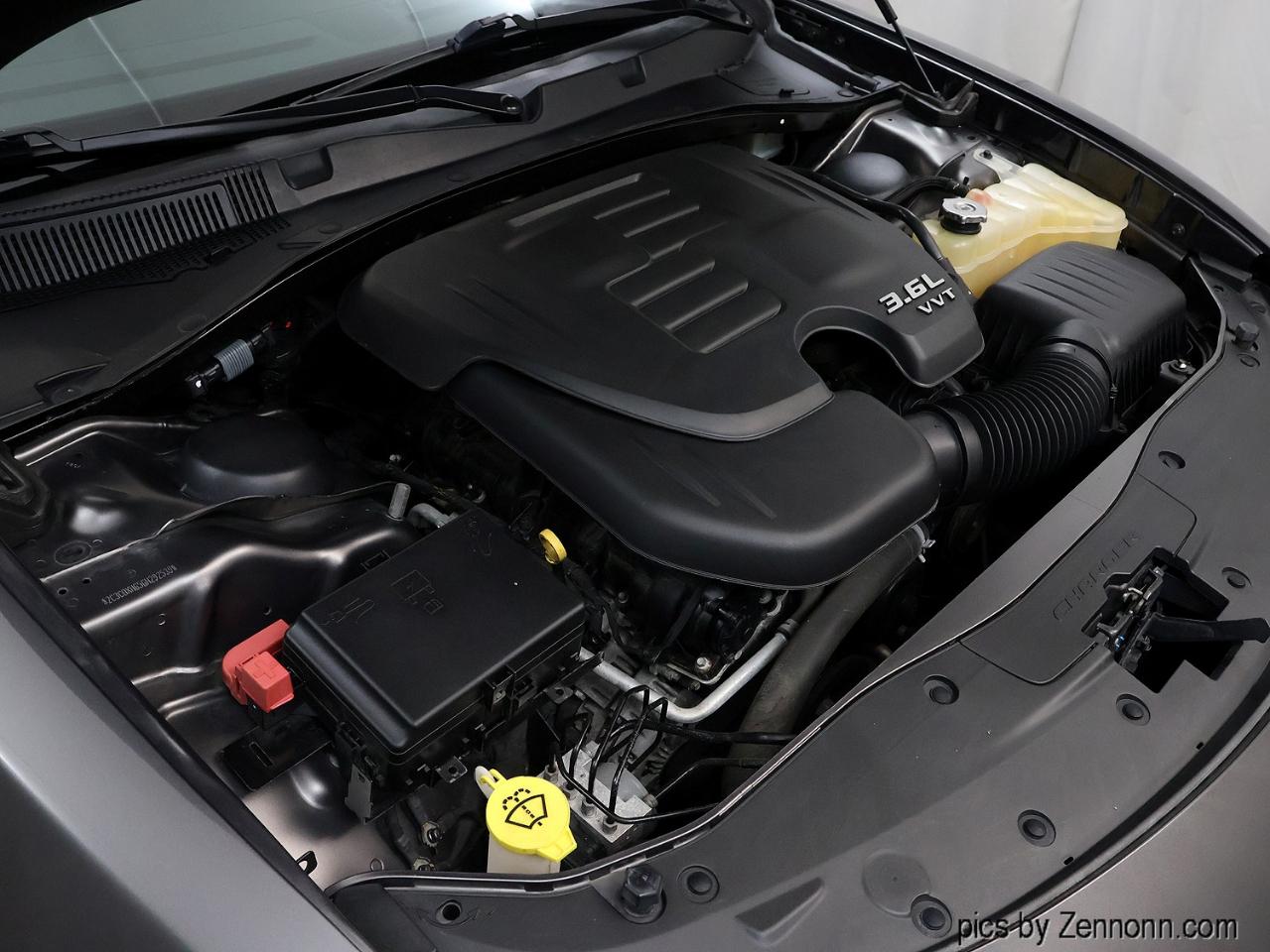 Dodge Charger 4dr Sdn SXT RWD 2016