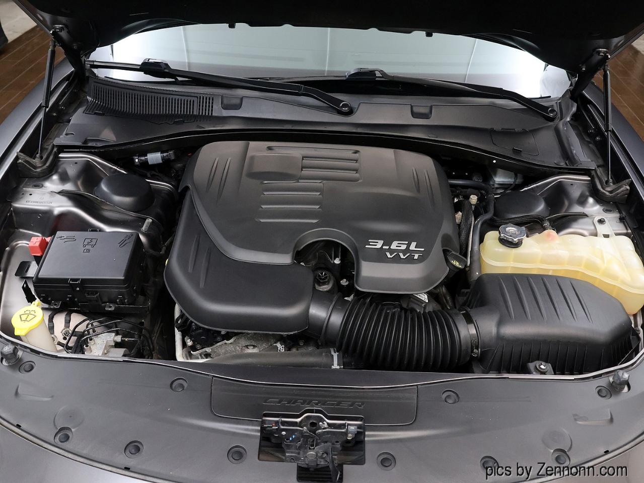 Dodge Charger 4dr Sdn SXT RWD 2016