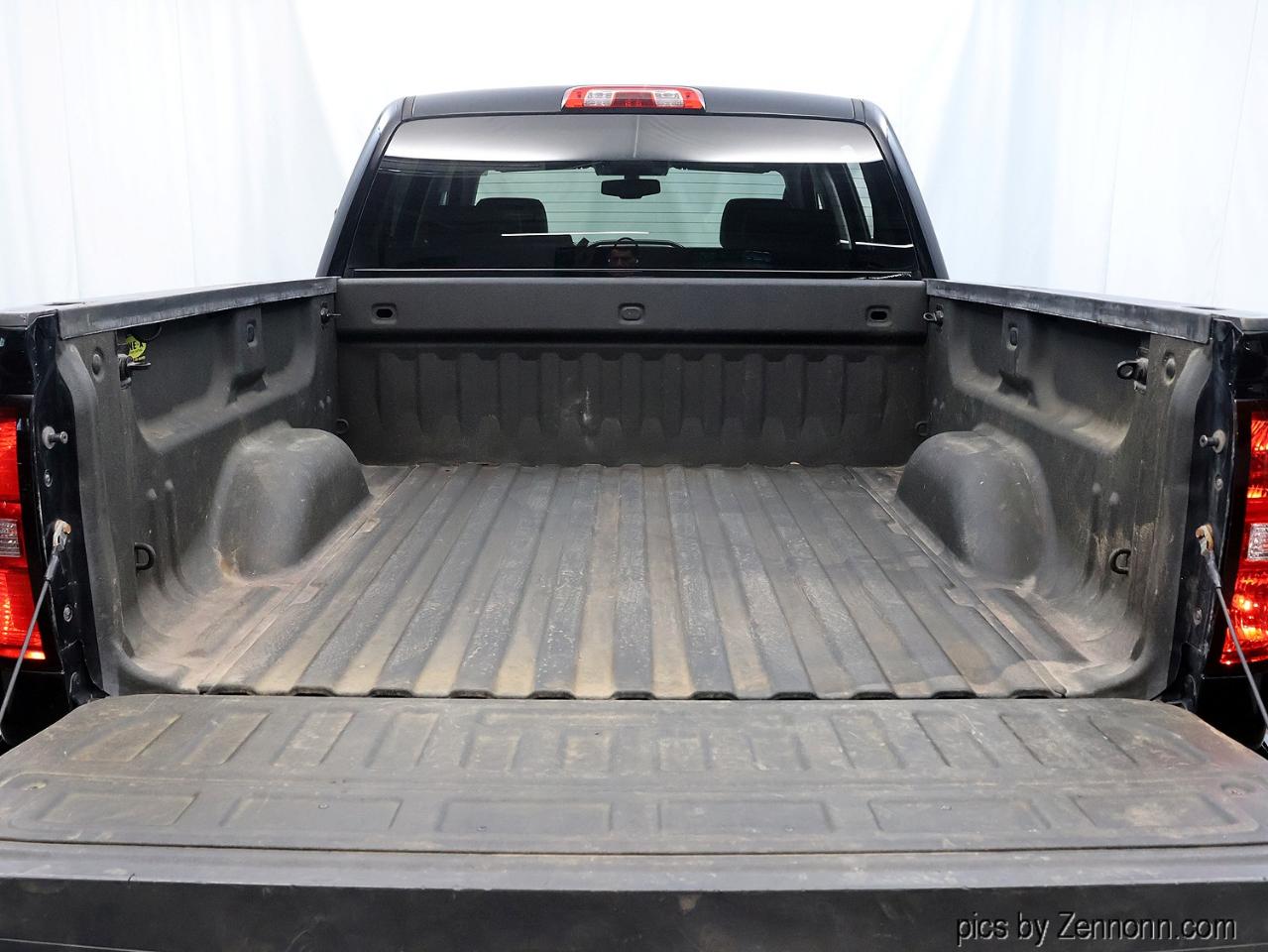 GMC Sierra 1500 4WD Crew Cab 143.5" SLT 2015