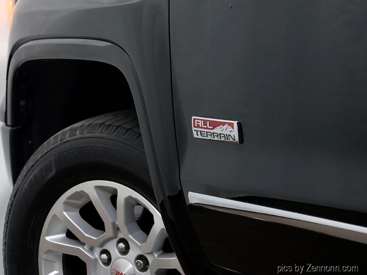 GMC Sierra 1500 4WD Crew Cab 143.5" SLT 2015