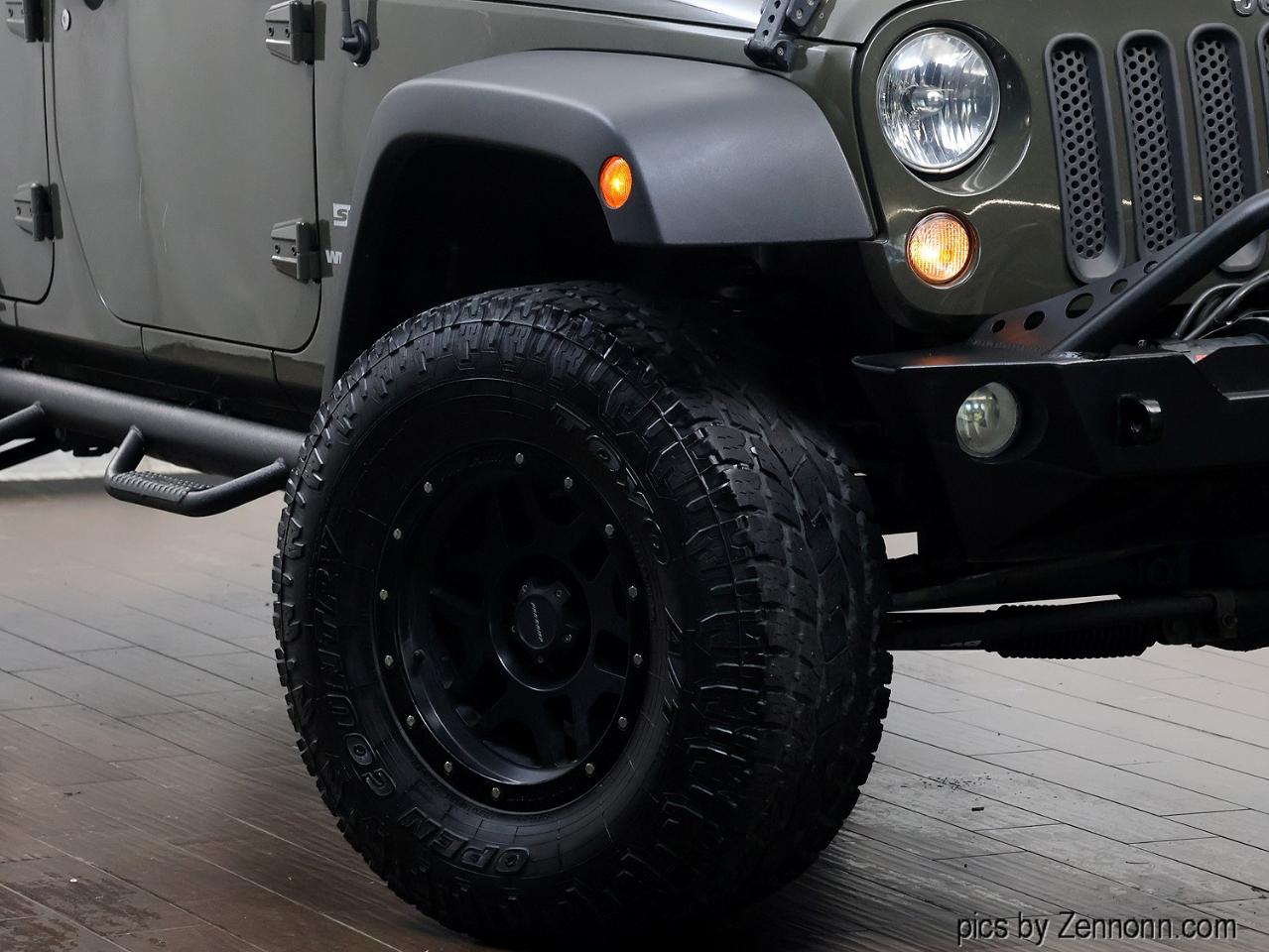 Jeep Wrangler Unlimited 4WD 4dr Sport 2016