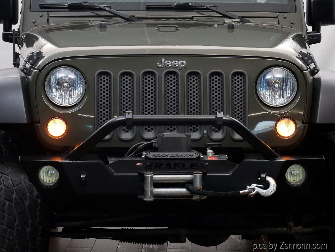 Jeep Wrangler Unlimited 4WD 4dr Sport 2016