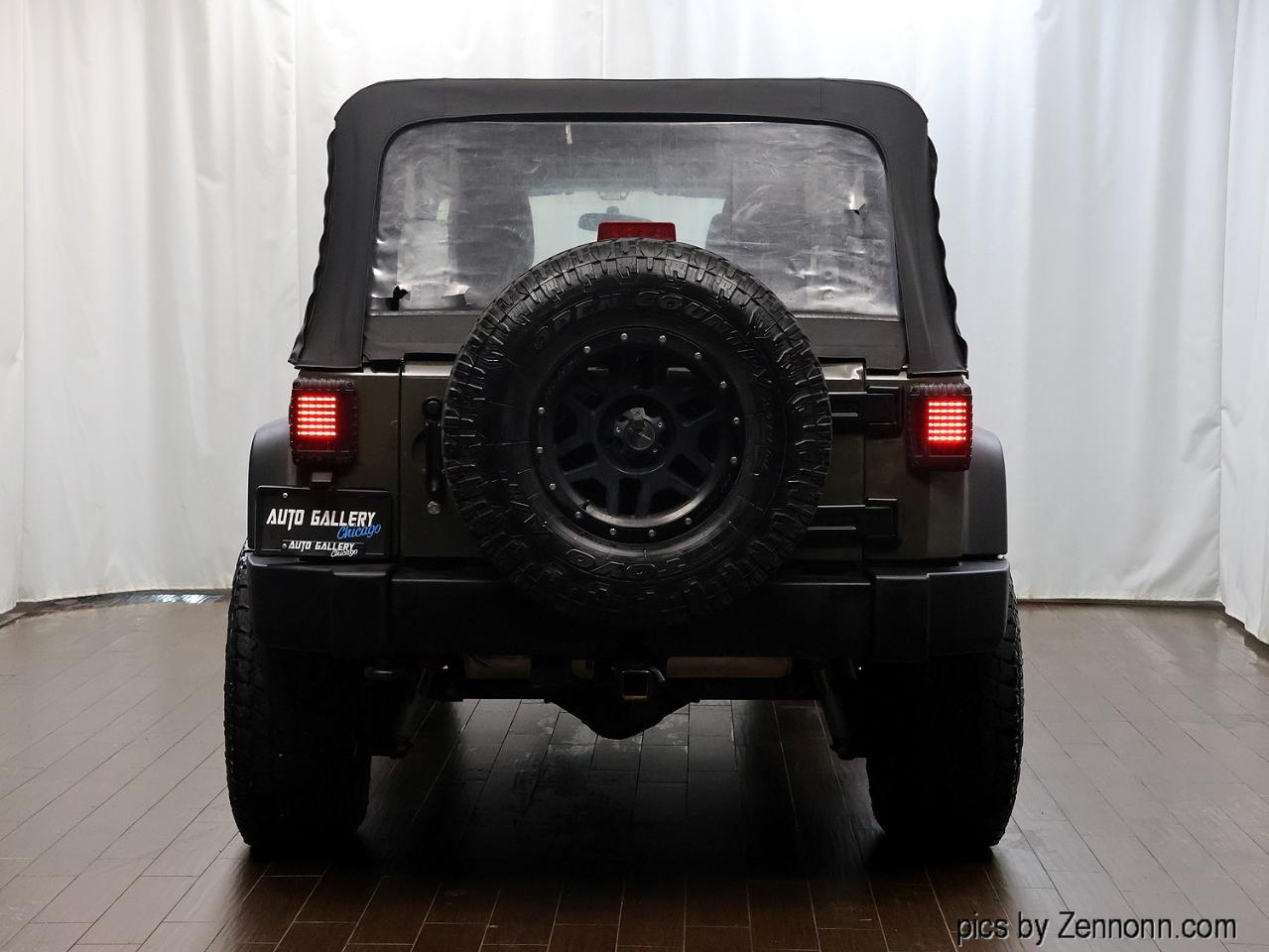 Jeep Wrangler Unlimited 4WD 4dr Sport 2016