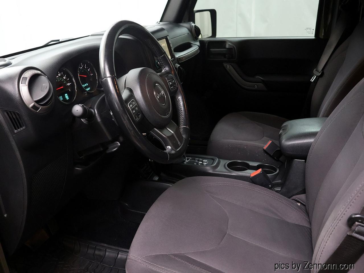 Jeep Wrangler Unlimited 4WD 4dr Sport 2016