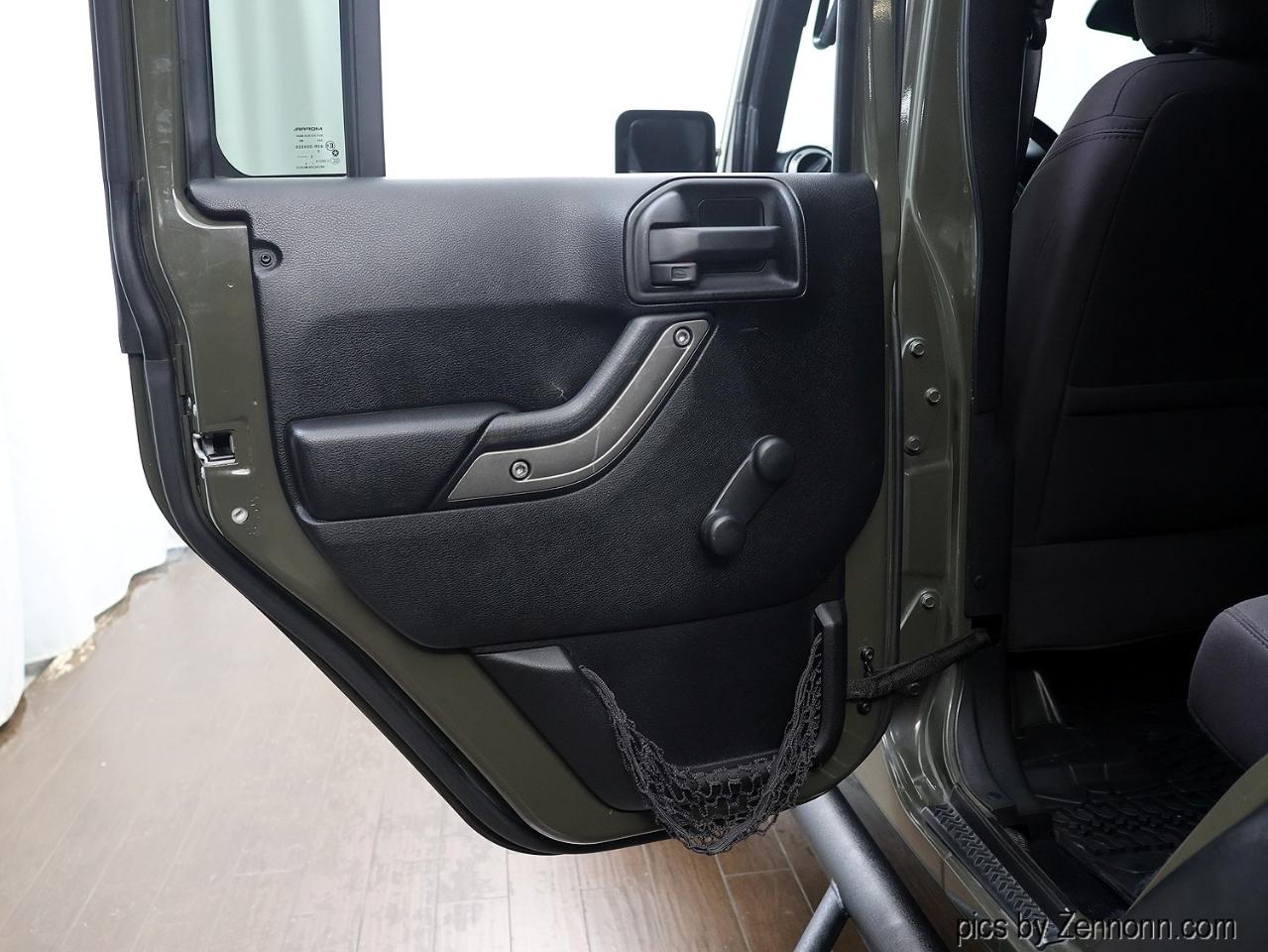Jeep Wrangler Unlimited 4WD 4dr Sport 2016