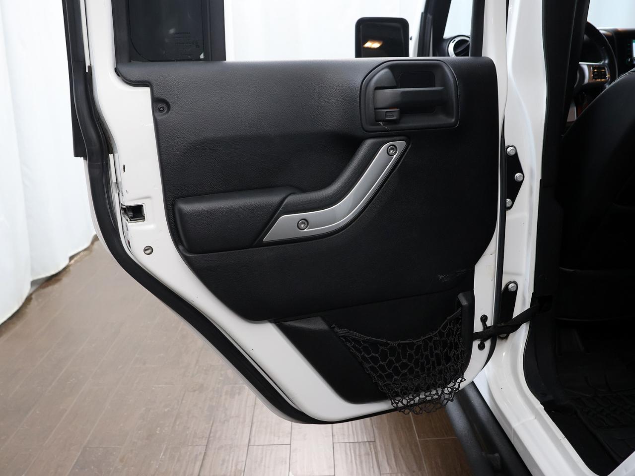 Jeep Wrangler Unlimited 4WD 4dr Rubicon Hard Rock 2015