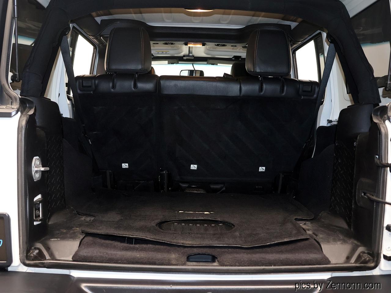 Jeep Wrangler Unlimited 4WD 4dr Rubicon Hard Rock 2015