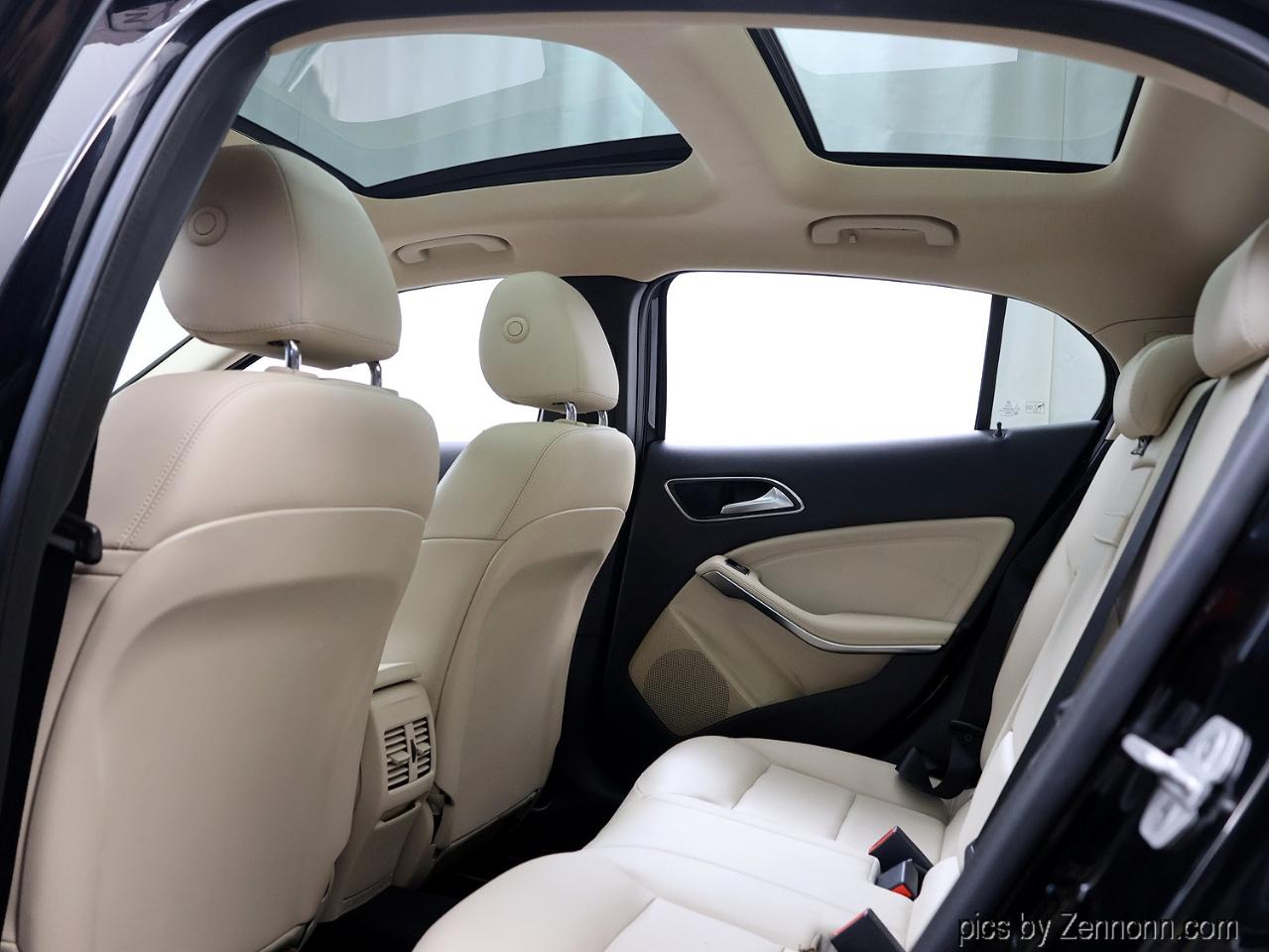 Mercedes-Benz GLA GLA 250 4MATIC SUV 2018