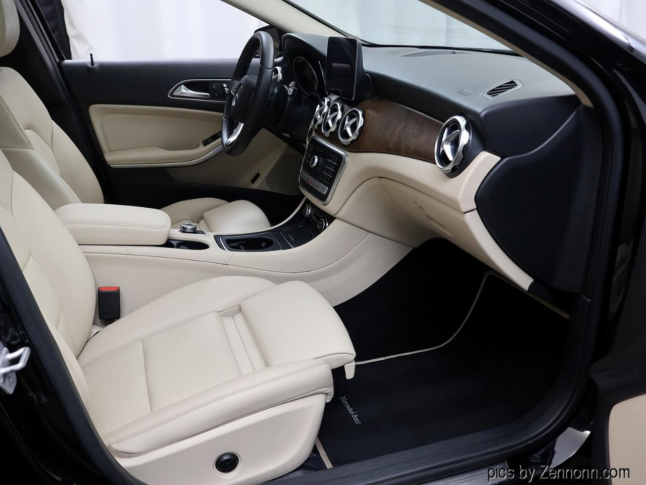 Mercedes-Benz GLA GLA 250 4MATIC SUV 2018